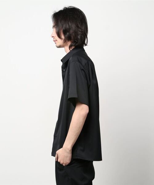 BESPOKE TOKYO(ビスポークトウキョウ)の「TWO SIDED S/S SHIRT(シャツ/ブラウス・メンズ・オフホワイト/ダークグレー/ブラック・1/3/2)」の4枚目の写真
