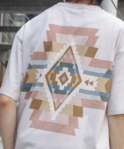 PENDLETON(ペンドルトン)の「【PENDLETON/ペンドルトン】バックプリント ビッグシルエットTシャツ(Tシャツ/カットソー・メンズ・ホワイト/オフホワイト/キナリ/グレー/チャコールグレー/ネイビー・MEDIUM/LARGE)」の4枚目の写真