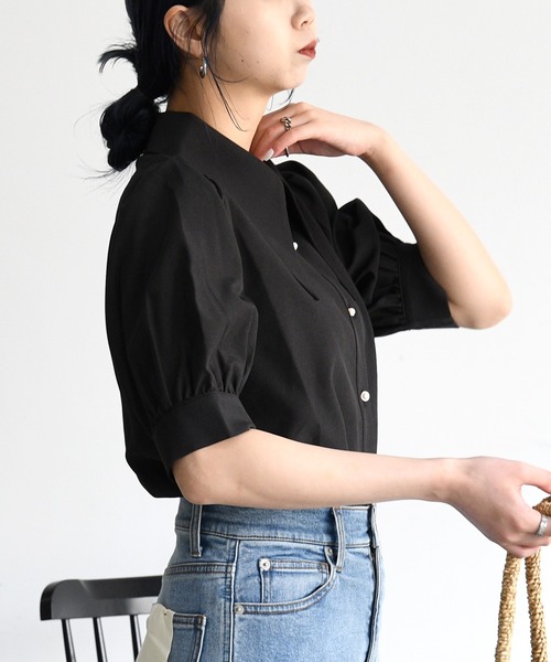 sango(sango)の「ブロード三角襟5分袖シャツブラウス(シャツ/ブラウス・レディース・オフホワイト/ブラック・FREE)」の3枚目の写真