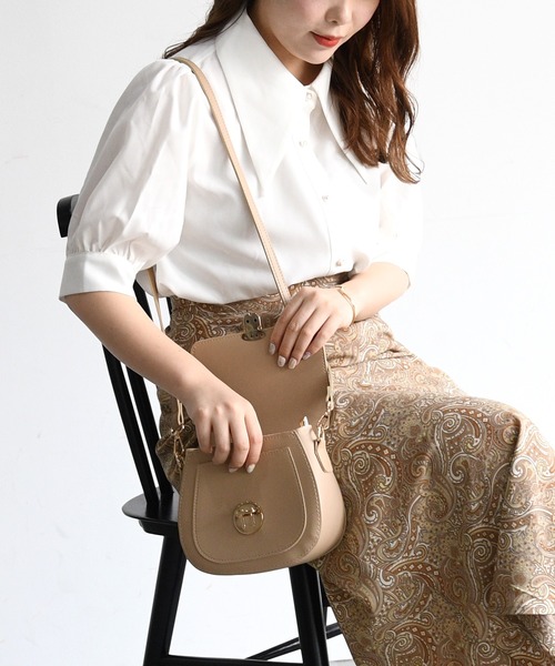 sango(sango)の「ブロード三角襟5分袖シャツブラウス(シャツ/ブラウス・レディース・オフホワイト/ブラック・FREE)」の4枚目の写真