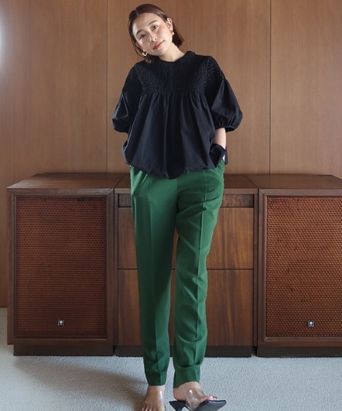 CREDONA（クレドナ）の「シャーリングハーフスリーブBL（シャツ/ブラウス・レディース・ブラック/オフホワイト・FREE）」の4枚目の写真