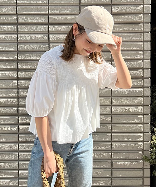 CREDONA（クレドナ）の「シャーリングハーフスリーブBL（シャツ/ブラウス・レディース・ブラック/オフホワイト・FREE）」の16枚目の写真