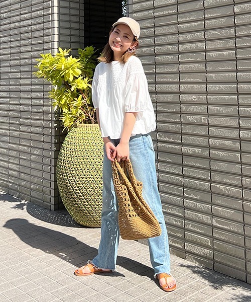 CREDONA（クレドナ）の「シャーリングハーフスリーブBL（シャツ/ブラウス・レディース・ブラック/オフホワイト・FREE）」の12枚目の写真