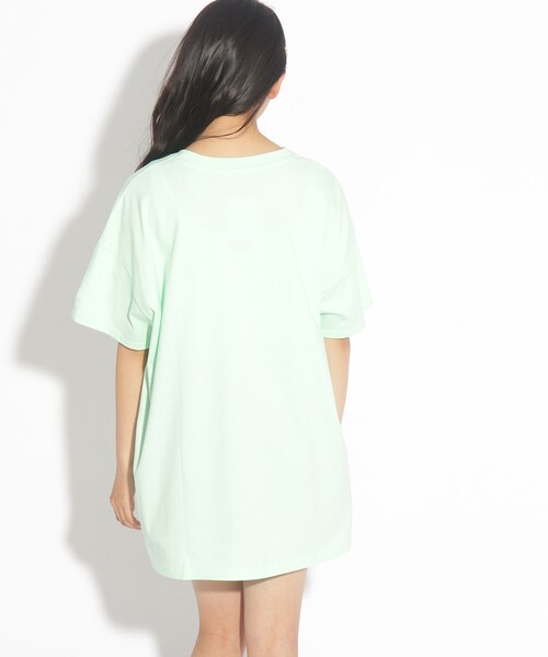 PINK-latte（ピンクラテ）の「◆カレッジロゴBIGTシャツワンピース（ワンピース・キッズ・黄緑系/ブルー/ベビーピンク/オフホワイト/ライトグリーン/ブラック・14/16/15 ）」の12枚目の写真