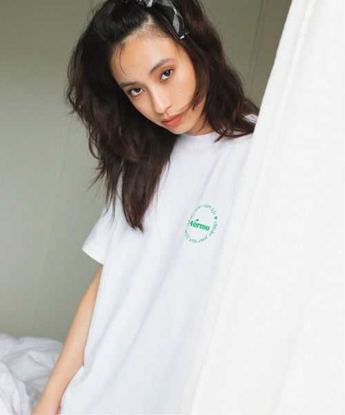 Oriens JOURNAL STANDARD(オリエンス ジャーナルスタンダード)の「【verme /ヴァーム】 ORIENS別注T-Shirt(Tシャツ/カットソー・メンズ・ホワイト/ネイビー/ピンク・SMALL/MEDIUM)」の11枚目の写真