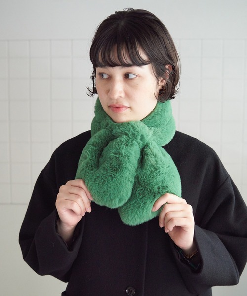 bulle de savon（ビュルデサボン）の「フェイクファー　ribbon tippet（ストール/ショール・レディース・ホワイト/グリーン・FREE）」の10枚目の写真