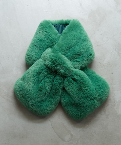 bulle de savon（ビュルデサボン）の「フェイクファー　ribbon tippet（ストール/ショール・レディース・ホワイト/グリーン・FREE）」の3枚目の写真