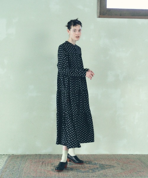manana suerte（マニャーナスエルテ）の「ドットティアードワンピース（ワンピース・レディース・ブラック・FREE）」の3枚目の写真