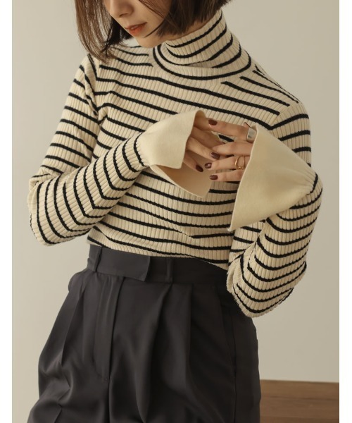 Re:EDIT（リエディ）の「[新色追加][2022A/W COLLECTION]リブフレアスリーブプルオーバー（ニット/セーター・レディース・パープル/イエロー/アイボリー/ブラック/グリーン/グレー/オレンジ/モカ/ブルー/ブラック系その他・LARGE/MEDIUM）」の4枚目の写真