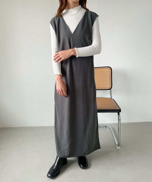 CLEA（クレア）の「モックネックメロウリブニットトップス（ニット/セーター・レディース・ピンク/ブルー/ホワイト/ブラック/レッド・FREE）」の11枚目の写真