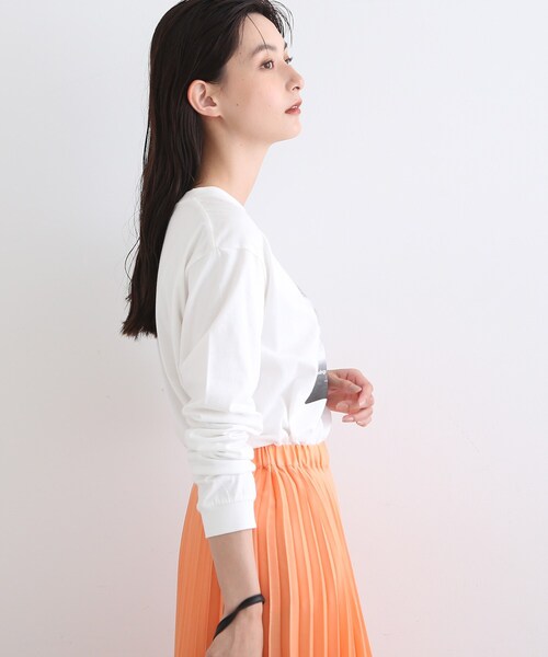 INDIVI(インディヴィ)の「【WORLD for the World】フォトプリント ロングTシャツ(Tシャツ/カットソー・レディース・ホワイト・38/13/05)」の7枚目の写真
