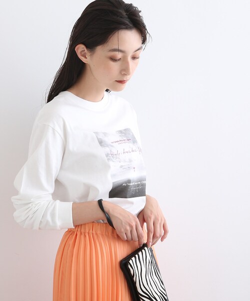 INDIVI(インディヴィ)の「【WORLD for the World】フォトプリント ロングTシャツ(Tシャツ/カットソー・レディース・ホワイト・38/13/05)」の6枚目の写真