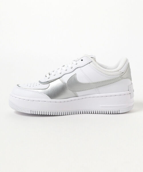 NIKE(ナイキ)の「NIKE / エア フォース 1 シャドウ(スニーカー・レディース・ホワイト・23.5cm/24.0cm/24.5cm/25.0cm/23.0cm)」の3枚目の写真