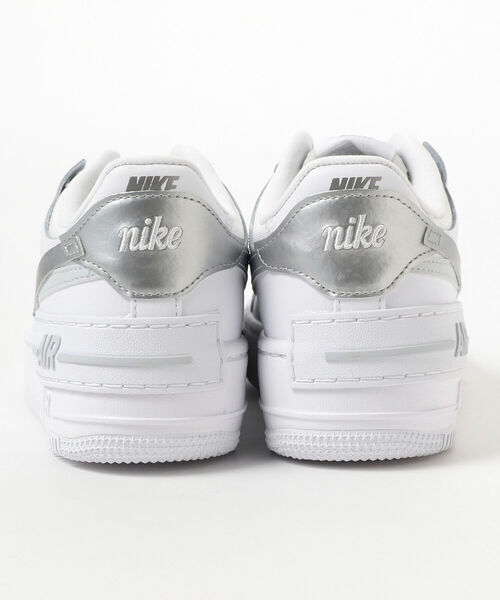 NIKE(ナイキ)の「NIKE / エア フォース 1 シャドウ(スニーカー・レディース・ホワイト・23.5cm/24.0cm/24.5cm/25.0cm/23.0cm)」の6枚目の写真