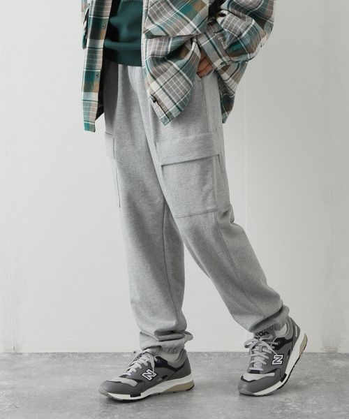 FIRST DOWN(ファーストダウン)の「【FIRST DOWN / ファーストダウン】 CARGO PANTS COTTON SWEAT(カーゴパンツ・メンズ・グリーン/ブラック/チャコールグレー・MEDIUM/LARGE)」の1枚目の写真