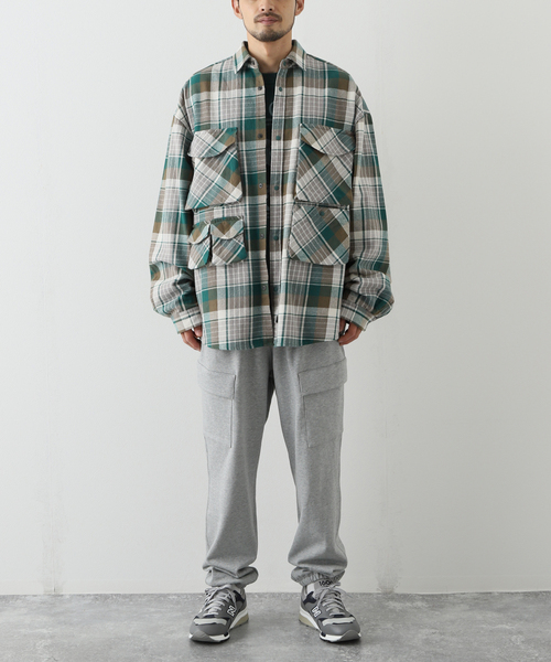 FIRST DOWN(ファーストダウン)の「【FIRST DOWN / ファーストダウン】 CARGO PANTS COTTON SWEAT(カーゴパンツ・メンズ・グリーン/ブラック/チャコールグレー・MEDIUM/LARGE)」の4枚目の写真
