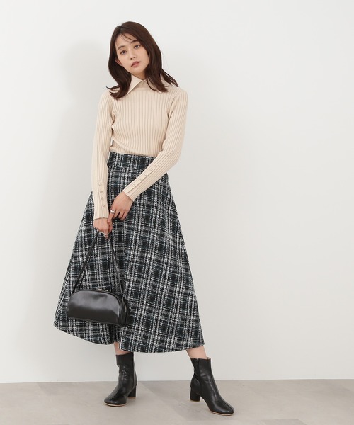 N.（N. Natural Beauty Basic）（エヌエヌナチュラルビューティーベーシック）の「◆ポロ襟ゴールドボタンリブニット（ニット/セーター・レディース・ナチュラル/ブルー/オレンジ・MEDIUM）」の7枚目の写真