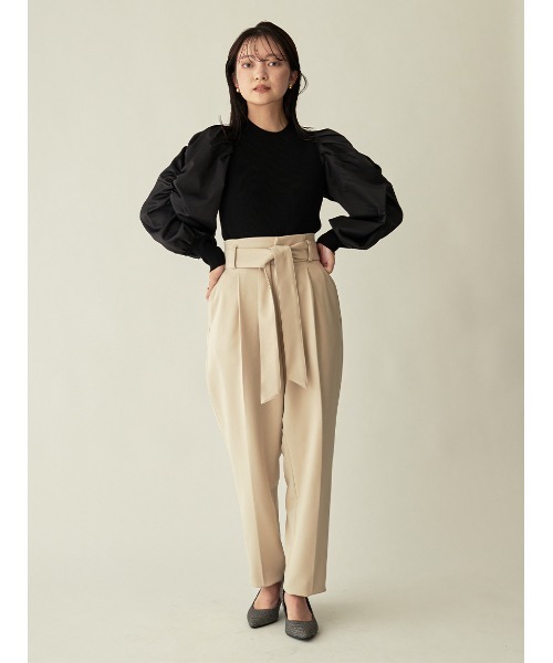 Stylevoice for xxx(スタイルヴォイスフォー)の「ウエストリボン付きハイウエストテーパードパンツ(スラックス・レディース・ブラック/ライトベージュ・SMALL/MEDIUM)」の9枚目の写真