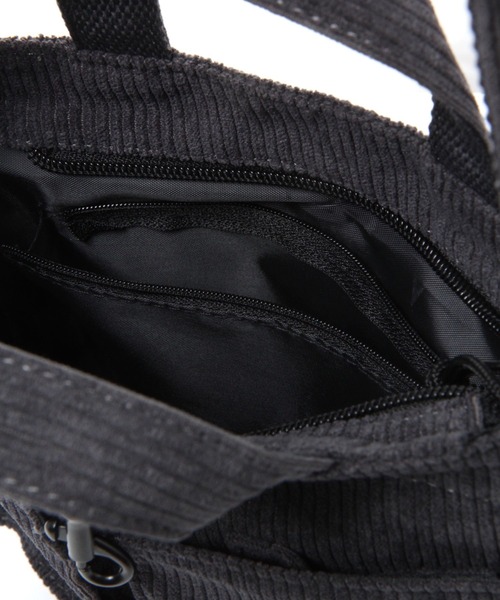 niko and...（ニコアンド）の「コーデュロイヘルメットミニショルダー（ショルダーバッグ・メンズ・チャコール/グリーン/ブラウン・FREE）」の15枚目の写真