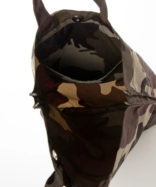 cache cache(カシュ カシュ)の「カシュカシュ cachecache / ボールチェーンショルダー付きトートバッグ(トートバッグ・レディース・ベージュ/ゼブラ/ピンク/レオパード/ブラック/カモフラージュ・FREE)」の16枚目の写真