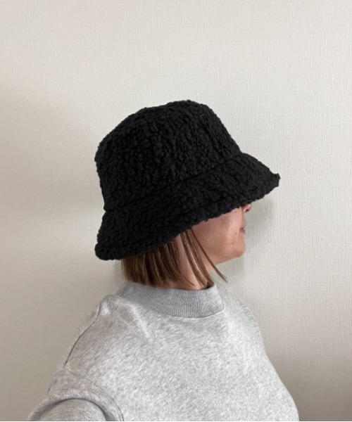 COLOR TOKYO ACCESSORIES（カラートウキョウアクセサリー）の「ファジーバケットハット（ハット・レディース・ベージュ/ブラック・FREE）」の3枚目の写真