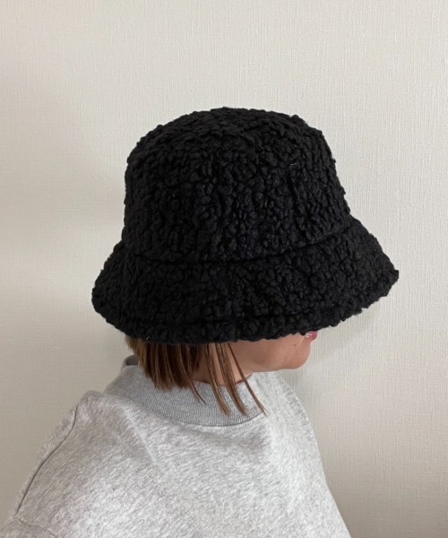 COLOR TOKYO ACCESSORIES（カラートウキョウアクセサリー）の「ファジーバケットハット（ハット・レディース・ベージュ/ブラック・FREE）」の4枚目の写真
