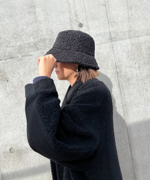 COLOR TOKYO ACCESSORIES（カラートウキョウアクセサリー）の「ファジーバケットハット（ハット・レディース・ベージュ/ブラック・FREE）」の13枚目の写真