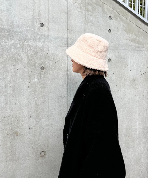 COLOR TOKYO ACCESSORIES（カラートウキョウアクセサリー）の「ファジーバケットハット（ハット・レディース・ベージュ/ブラック・FREE）」の7枚目の写真