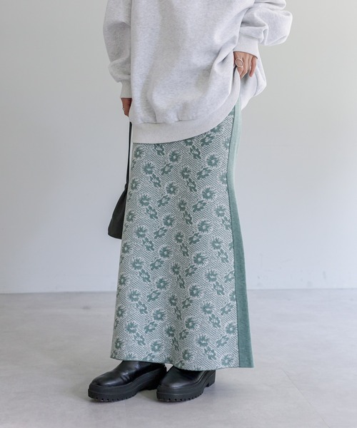 mystic(ミスティック)の「【サイズ展開あり】花柄ジャガードニットスカート(スカート・レディース・ブラック/グリーン・1/2)」の9枚目の写真
