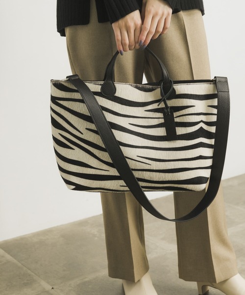 marco masi(マルコマージ)の「MARCO MASI ZEBRA TOTE BAG(トートバッグ・レディース・アニマル・-)」の2枚目の写真