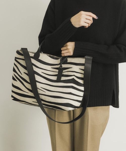 marco masi(マルコマージ)の「MARCO MASI ZEBRA TOTE BAG(トートバッグ・レディース・アニマル・-)」の3枚目の写真