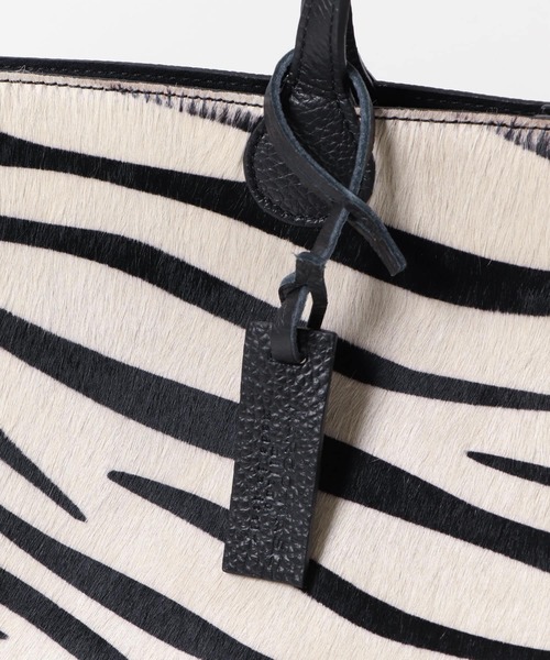 marco masi(マルコマージ)の「MARCO MASI ZEBRA TOTE BAG(トートバッグ・レディース・アニマル・-)」の9枚目の写真
