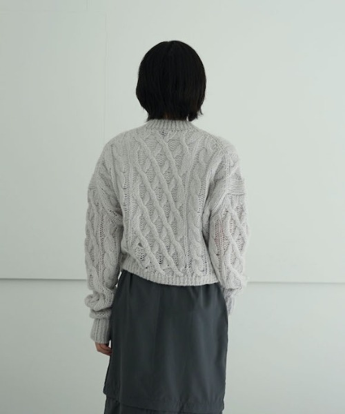 ALLEGE（アレッジ）の「ALLEGE Mohair Short C/D（カーディガン/ボレロ・レディース・グレー・1）」の5枚目の写真