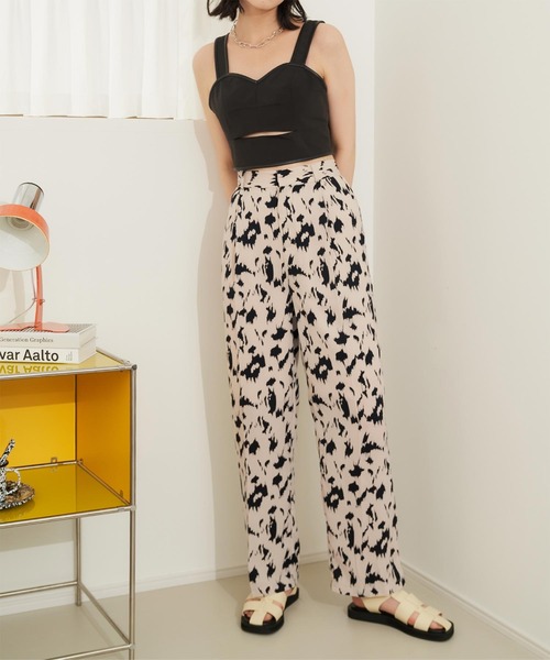 miette(ミエット)の「プリントストレートパンツ(その他パンツ・レディース・ブラック/ベージュ/ライトベージュ・FREE)」の3枚目の写真