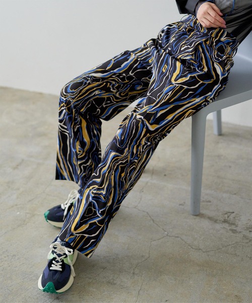 miette(ミエット)の「プリントストレートパンツ(その他パンツ・レディース・ブラック/ベージュ/ライトベージュ・FREE)」の2枚目の写真