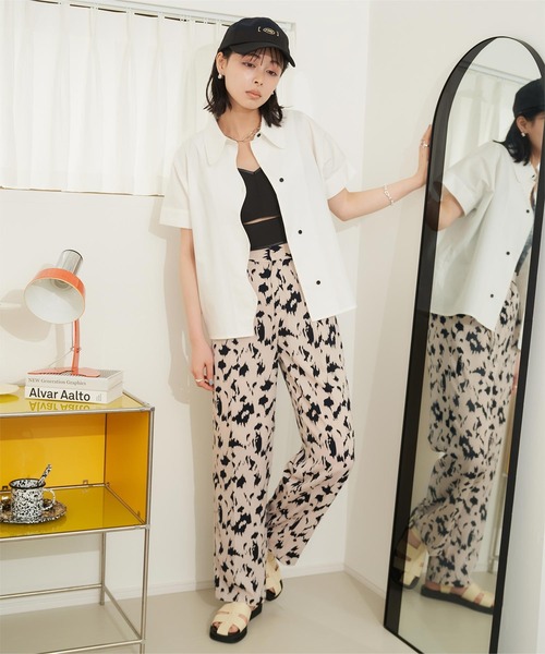 miette(ミエット)の「プリントストレートパンツ(その他パンツ・レディース・ブラック/ベージュ/ライトベージュ・FREE)」の6枚目の写真