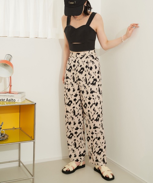 miette(ミエット)の「プリントストレートパンツ(その他パンツ・レディース・ブラック/ベージュ/ライトベージュ・FREE)」の17枚目の写真
