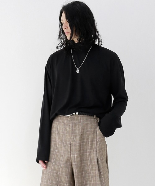 minsobi(ミンソビ)の「ハイネック長袖Tシャツ ベーシック ロンT(Tシャツ/カットソー・メンズ・ブラック/オリーブ/ブルー/アイボリー/ダークグレー/キャメル/Wine・FREE)」の2枚目の写真