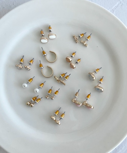 thank U more(サンキューモア)の「1ダースピアス ピアス 12セット / pierce 12set【両耳用】(ピアス(両耳用)・レディース・ゴールド/シルバー・FREE)」の7枚目の写真