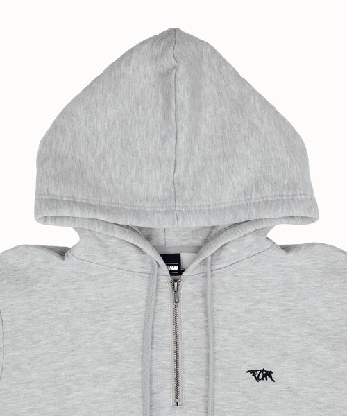 FCMM(エフシーエムエム)の「【日本限定アイテム】HALF ZIP HOODIE/ハーフジップフーディー(パーカー・メンズ・グレー/ブラック/ネイビー・LARGE/MEDIUM)」の8枚目の写真