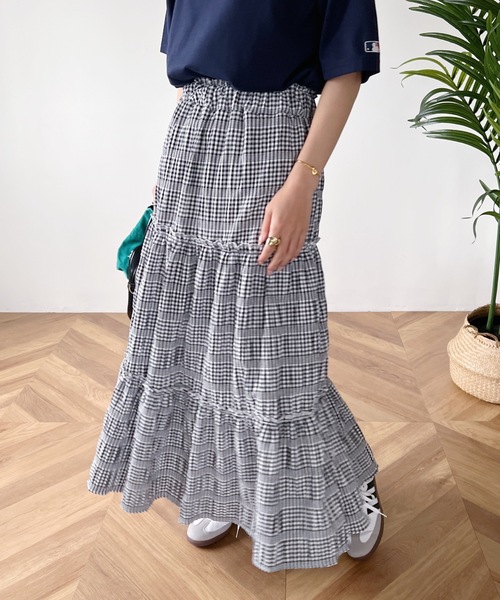 MYMOOD.（マイムード）の「ギンガムチェックティアードマキシスカート（スカート・レディース・ブラック/ブルー・FREE）」の3枚目の写真