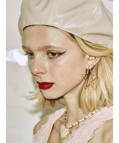 jouetie（ジュエティ）の「スターフープピアス（ピアス（両耳用）・レディース・シルバー/ゴールド・FREE）」の5枚目の写真