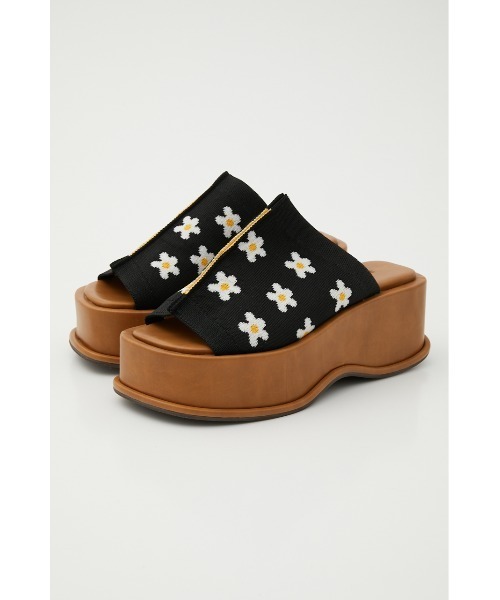 RODEO CROWNS WIDE BOWL(ロデオクラウンズワイドボウル)の「PATTERN KNIT WADGE SANDAL(サンダル・レディース・ブラック系その他/グリーン系その他・MEDIUM/LARGE)」の4枚目の写真