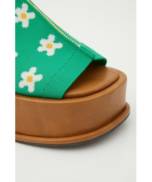 RODEO CROWNS WIDE BOWL(ロデオクラウンズワイドボウル)の「PATTERN KNIT WADGE SANDAL(サンダル・レディース・ブラック系その他/グリーン系その他・MEDIUM/LARGE)」の5枚目の写真