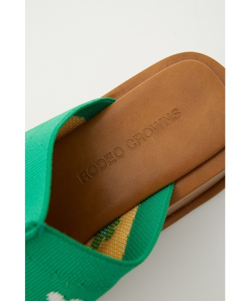 RODEO CROWNS WIDE BOWL(ロデオクラウンズワイドボウル)の「PATTERN KNIT WADGE SANDAL(サンダル・レディース・ブラック系その他/グリーン系その他・MEDIUM/LARGE)」の7枚目の写真