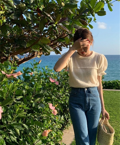 LYEON(リヨン)の「キャンディーパフスリーブ半袖ニット(ニット/セーター・レディース・ピンク/ホワイト/グリーン/イエロー/ブルー・FREE)」の3枚目の写真