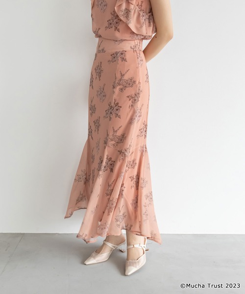 RANDA（ランダ）の「【Mucha×RANDA】フラワープリントスカート（スカート・レディース・クリーム/オレンジ・0/1）」の2枚目の写真