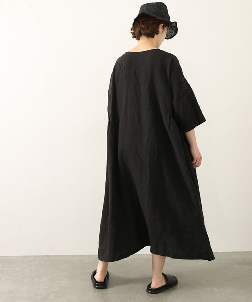 JOURNAL STANDARD LUXE(ジャーナルスタンダード ラックス)の「40リネン Vネックワンピース(ワンピース・レディース・ブルー/ブラック/ホワイト・FREE)」の22枚目の写真