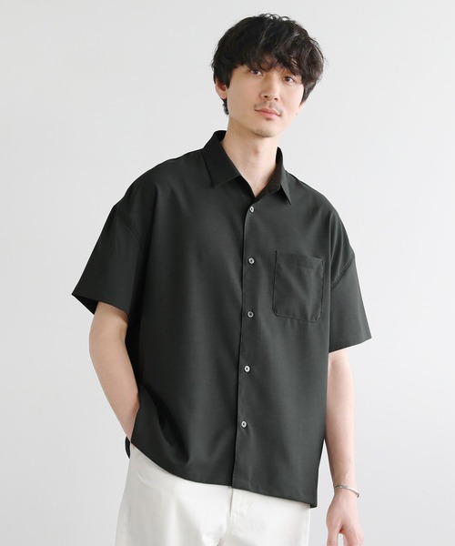 LIL VENDARS（リルヴェンダース）の「Buyer's Select/日本製Reflax(R)ウォッシャブルリネンライク接触冷感半袖シャツ（シャツ/ブラウス・メンズ・サックスブルー/チャコール/ベージュ系/カーキ系・L/M）」の2枚目の写真