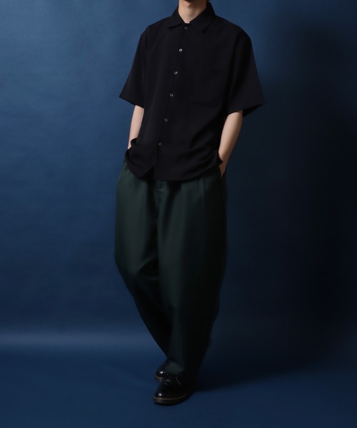 ANPAS(アンパス)の「2WAY Drape Twill Fabric Oversized Shirt/別注 2WAY ドレープツイル オーバーサイズ シャツ(シャツ/ブラウス・メンズ・ベージュ/ブラック/チャコール/ホワイト・L/LL/M)」の6枚目の写真
